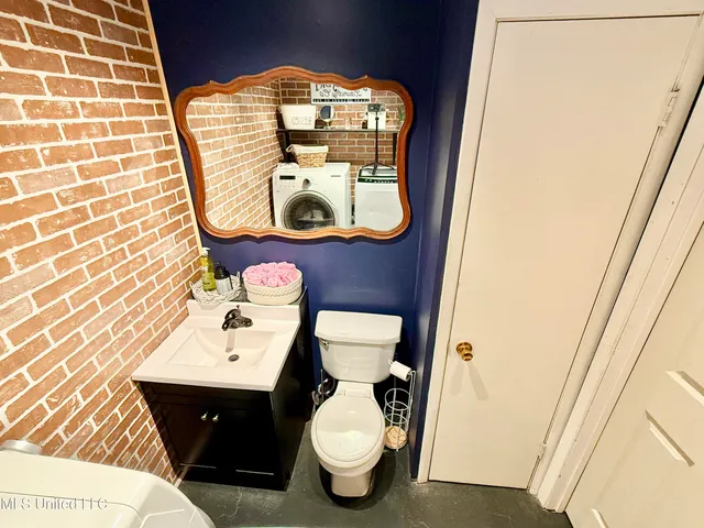 $50,000 | 215 North Jackson Avenue, Quitman, MS 39355