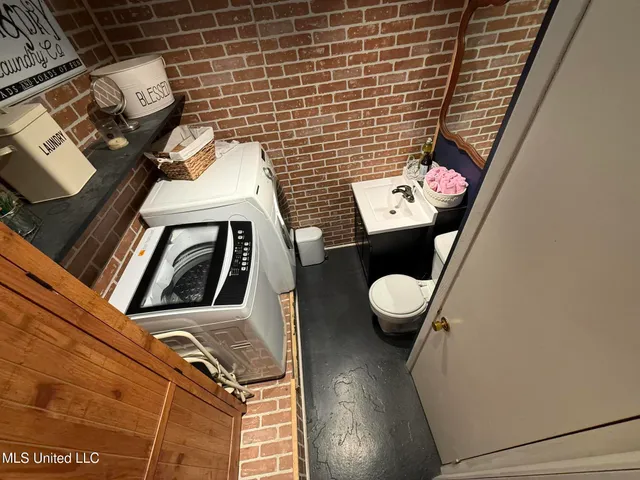 $50,000 | 215 North Jackson Avenue, Quitman, MS 39355