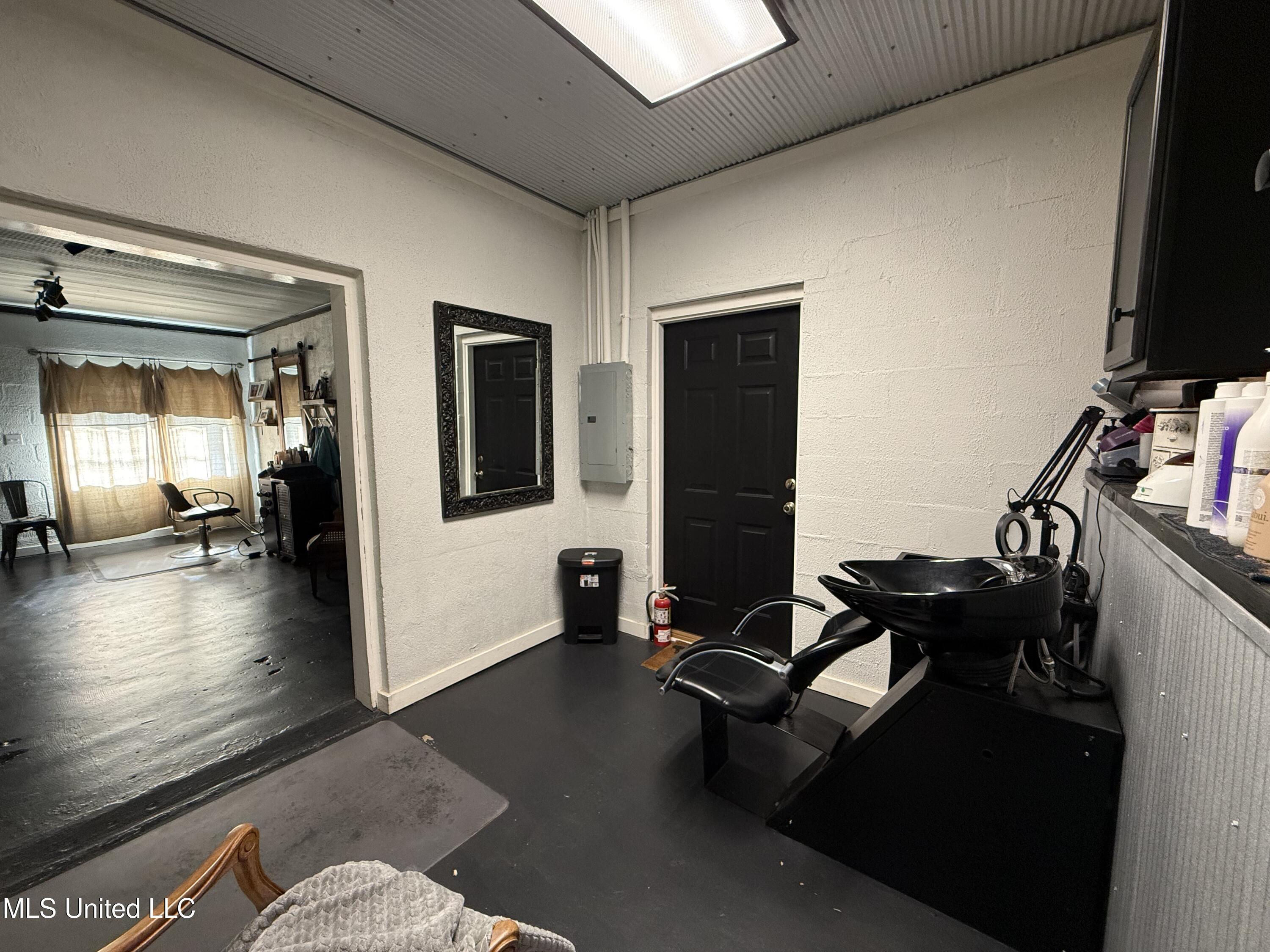 215 North Jackson Avenue Quitman, MS 39355 - Photo 17 of 25 IMG_8091