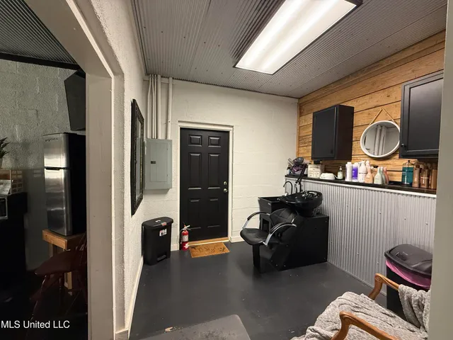 $50,000 | 215 North Jackson Avenue, Quitman, MS 39355