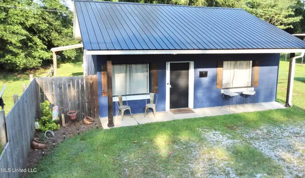 $50,000 | 215 North Jackson Avenue, Quitman, MS 39355