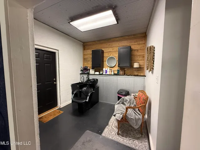 $50,000 | 215 North Jackson Avenue, Quitman, MS 39355