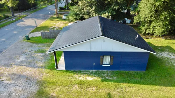 $50,000 | 215 North Jackson Avenue, Quitman, MS 39355