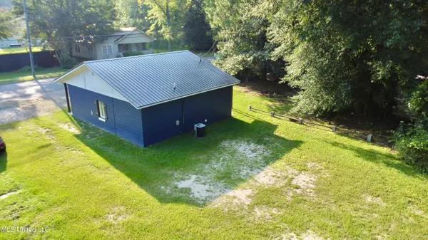 $50,000 | 215 North Jackson Avenue, Quitman, MS 39355