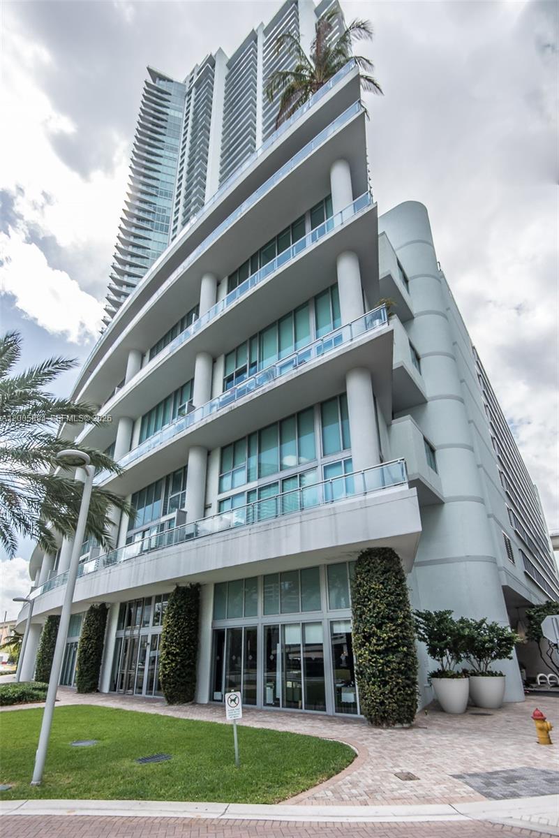 92 Southwest 3rd Street, Unit 4612 Miami, FL 33130 - Photo 20 of 23