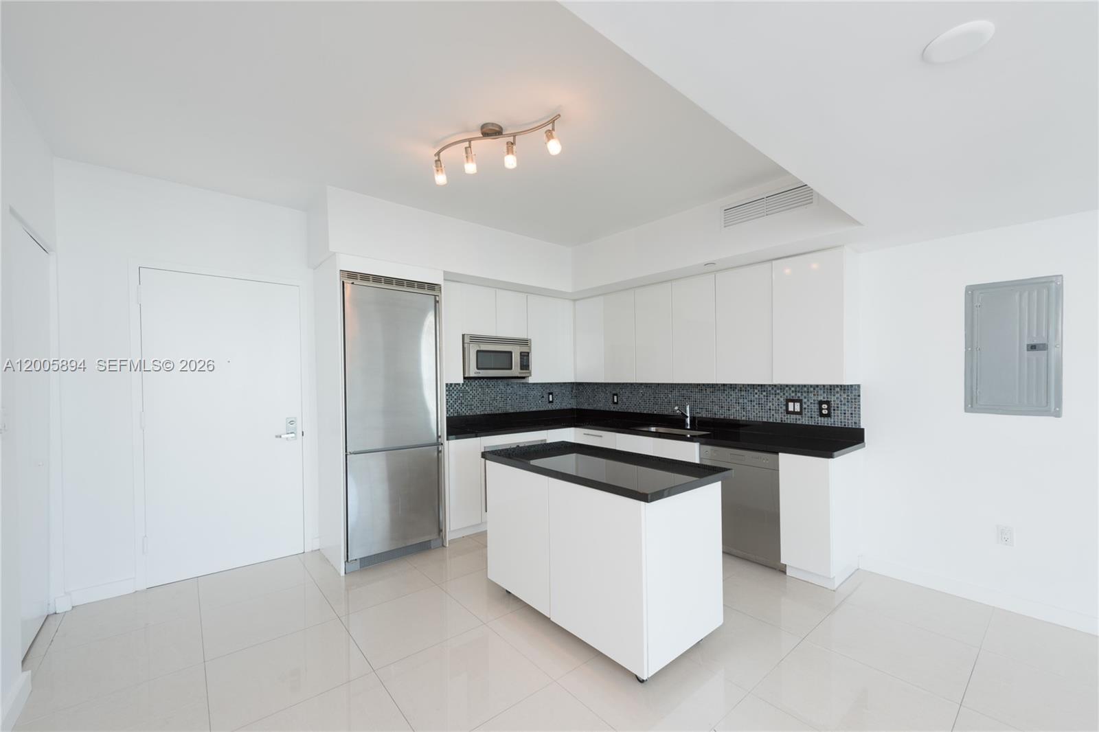 92 Southwest 3rd Street, Unit 4612 Miami, FL 33130 - Photo 9 of 23