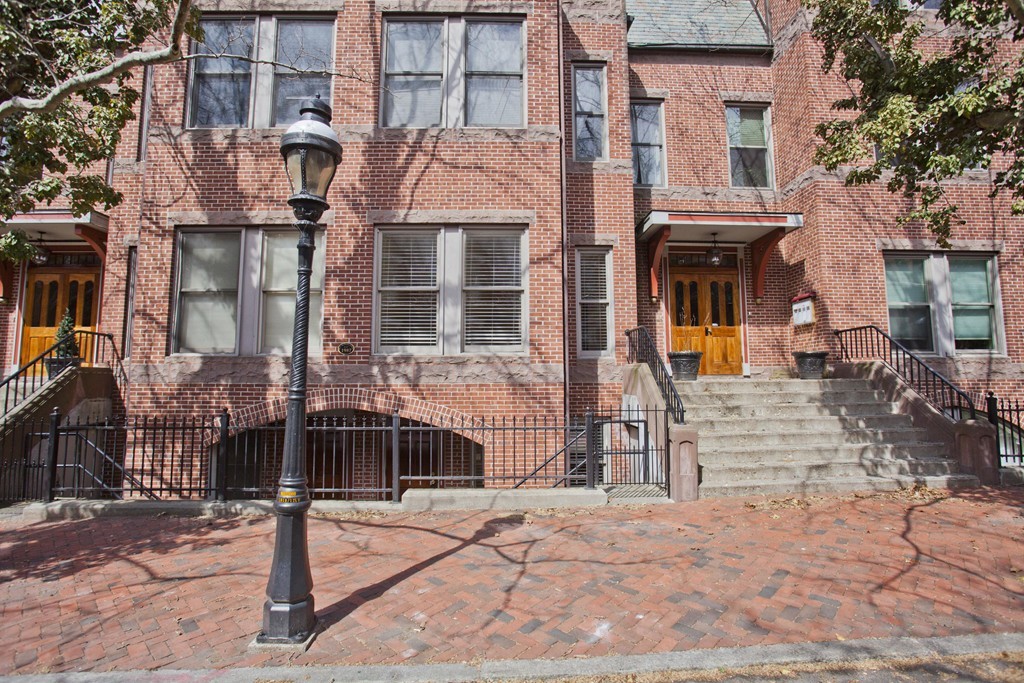 30 Mattoon Street, Unit 30 Springfield, MA 01105 - Photo 1 of 16