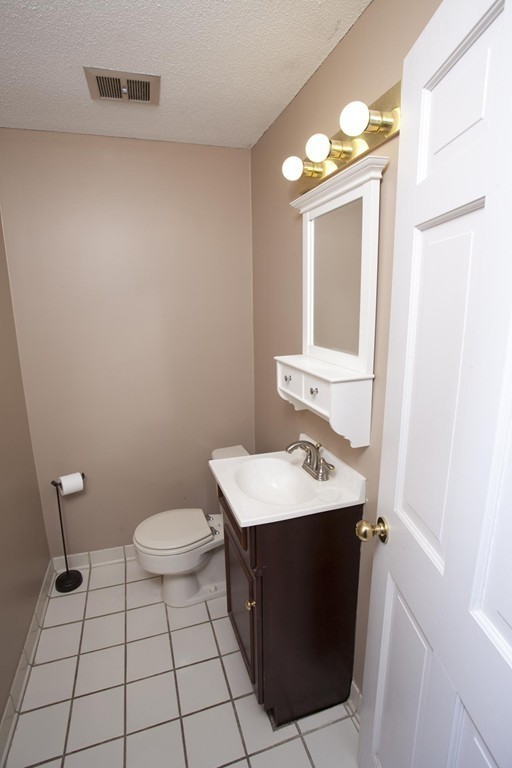 30 Mattoon Street, Unit 30 Springfield, MA 01105 - Photo 7 of 16