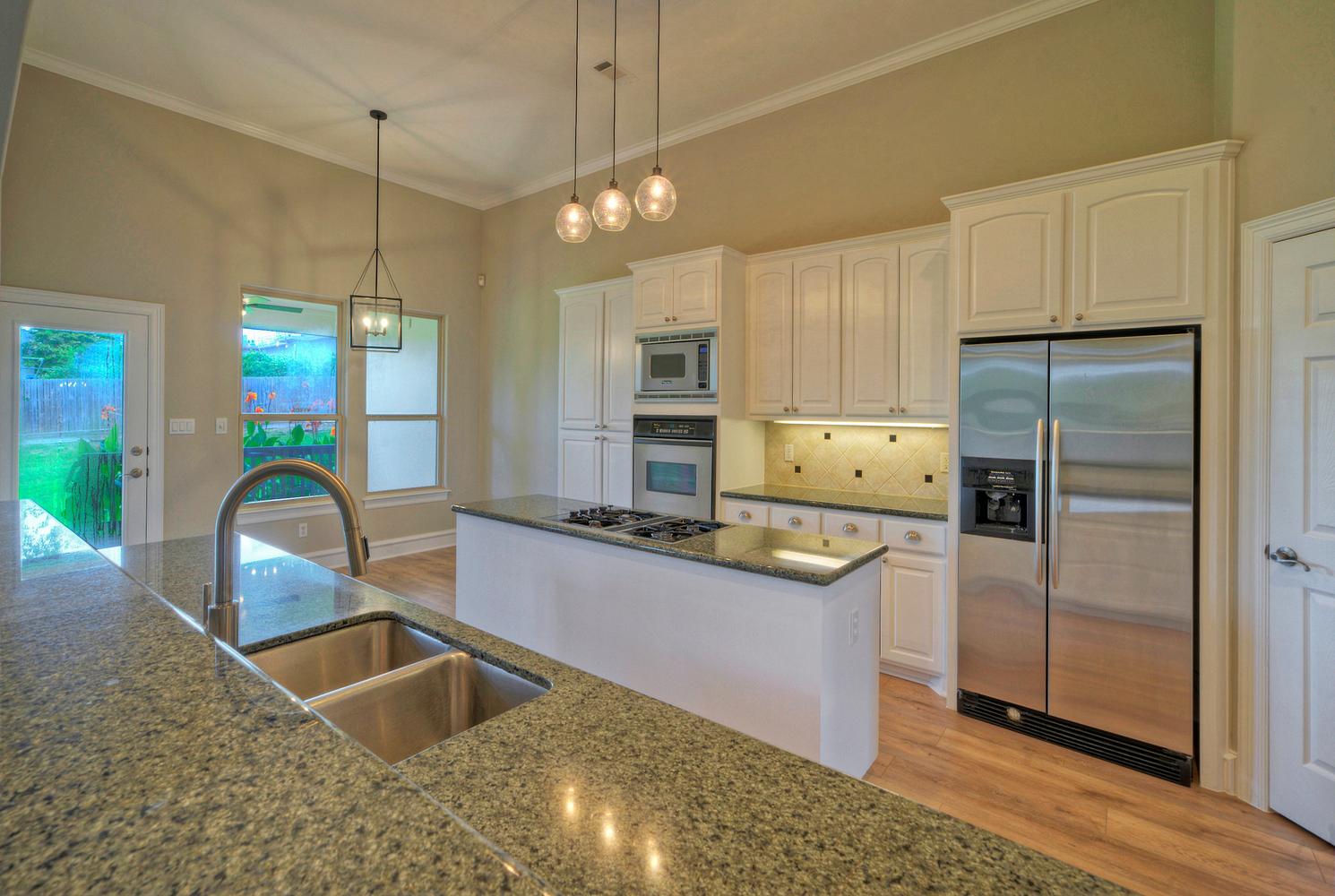 12012 Uplands Ridge Drive Bee Cave, TX 78738 - Photo 14 of 39