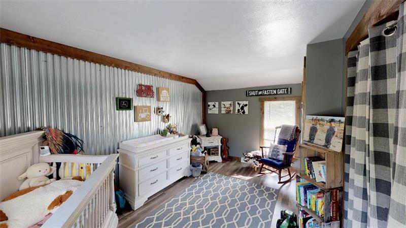 102 Valencia Road Renfrew, PA 16053 - Photo 12 of 14