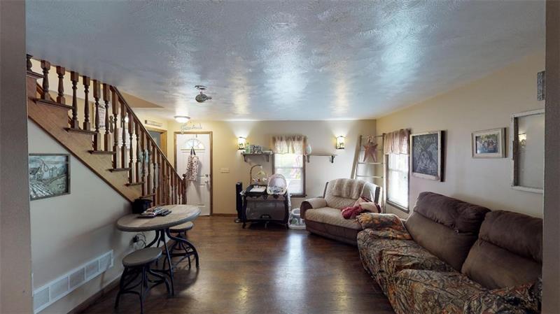 102 Valencia Road Renfrew, PA 16053 - Photo 9 of 14