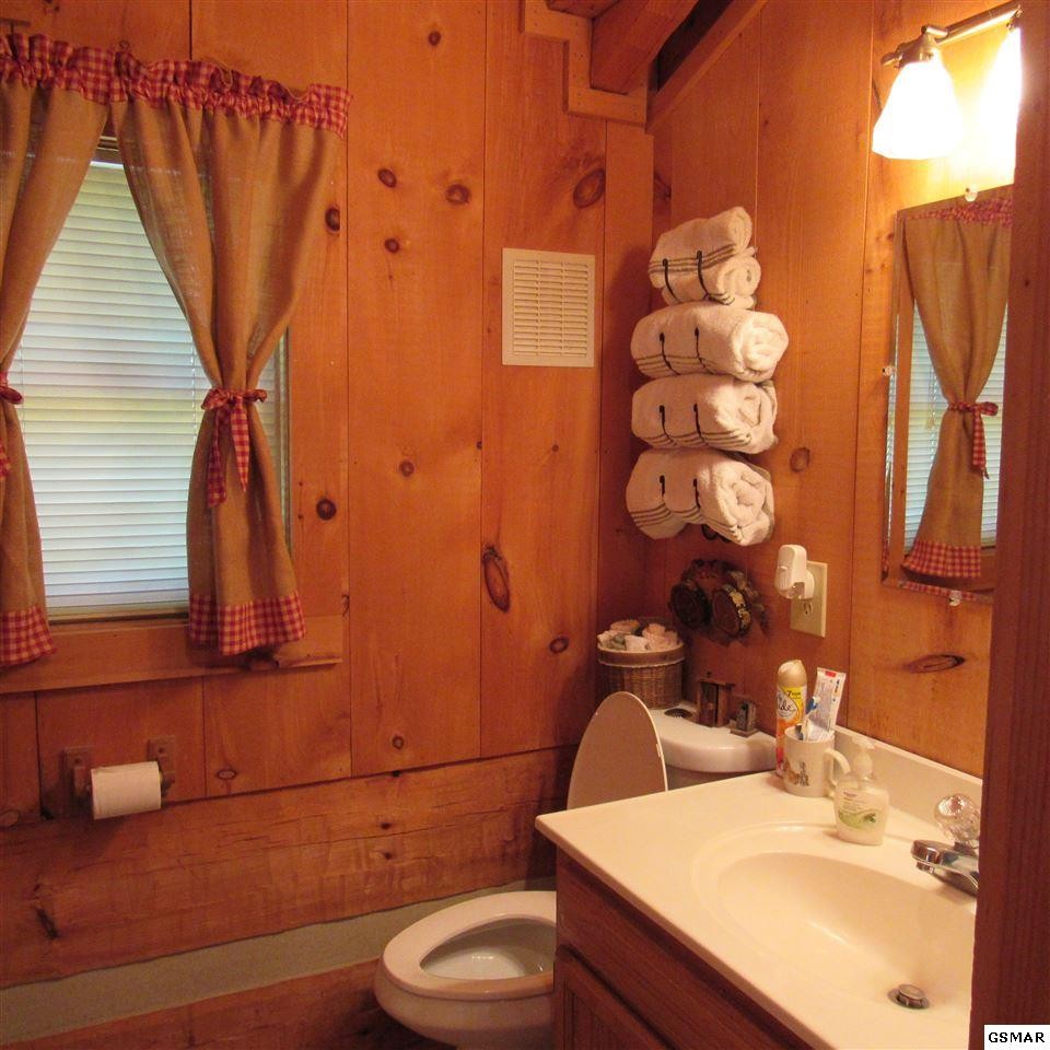 1706 Pine Grove Road Sevierville, TN 37876 - Photo 10 of 18 Gallery Image 10