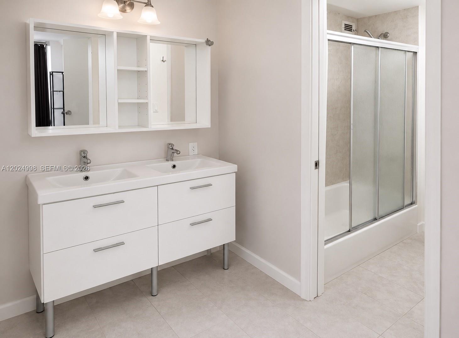 17011 North Bay Road, Unit 417 Sunny Isles Beach, FL 33160 - Photo 12 of 21