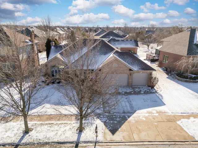 $599,000 | 10535 Great Egret Drive, Orland Park, IL 60467