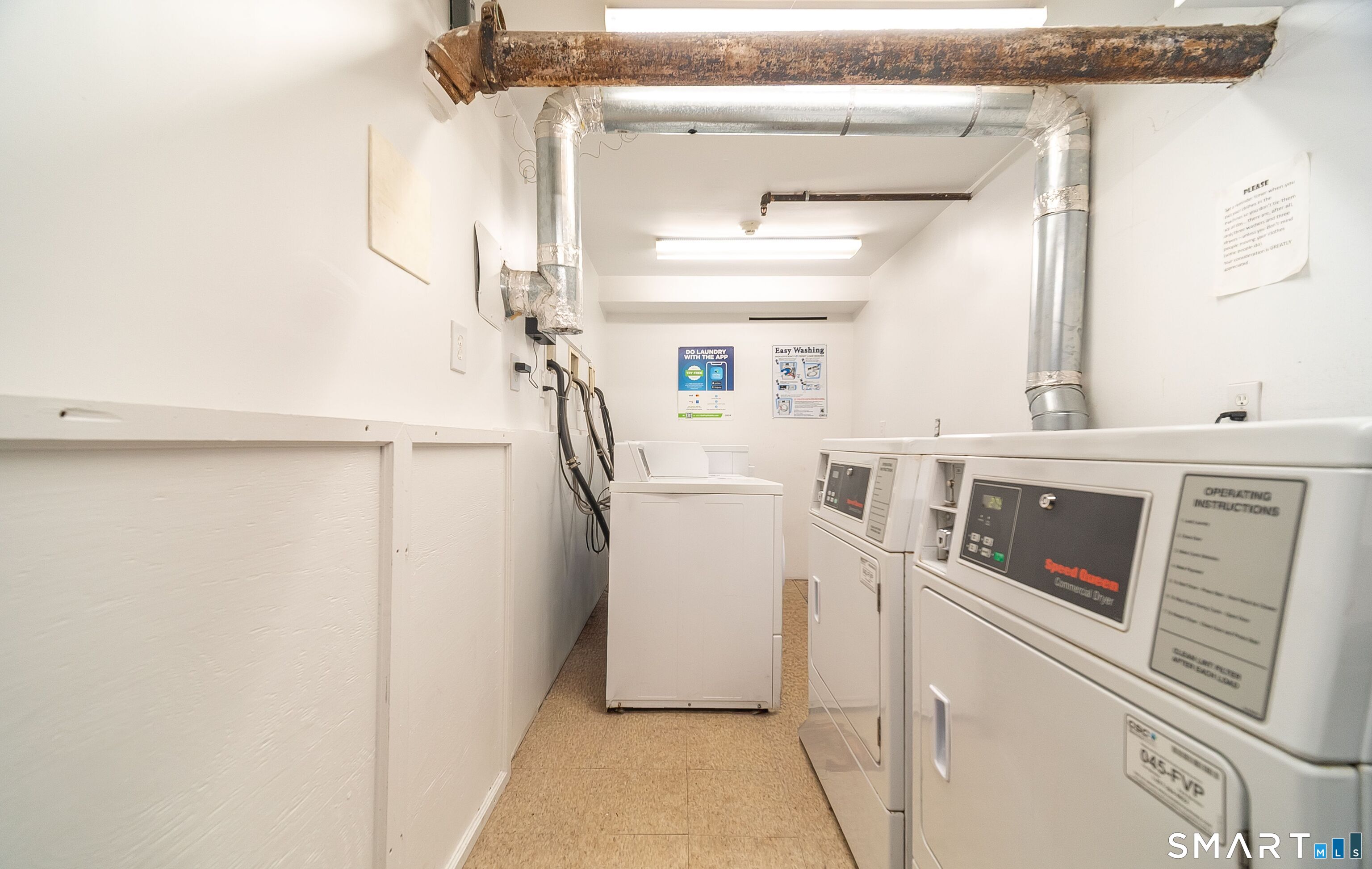 325 Lafayette Street, Unit 8205 Bridgeport, CT 06604 - Photo 17 of 23 a utility room with dryer and washer