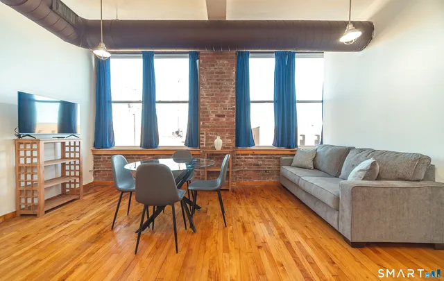 $155,000 | 325 Lafayette Street, Unit 8205, Bridgeport, CT 06604