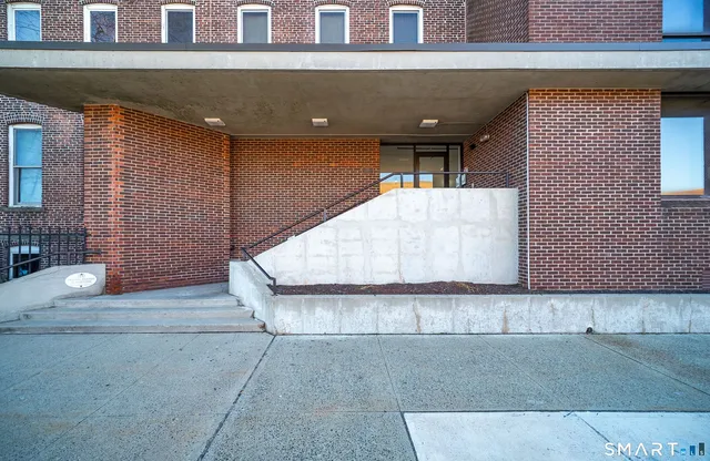 $155,000 | 325 Lafayette Street, Unit 8205, Bridgeport, CT 06604