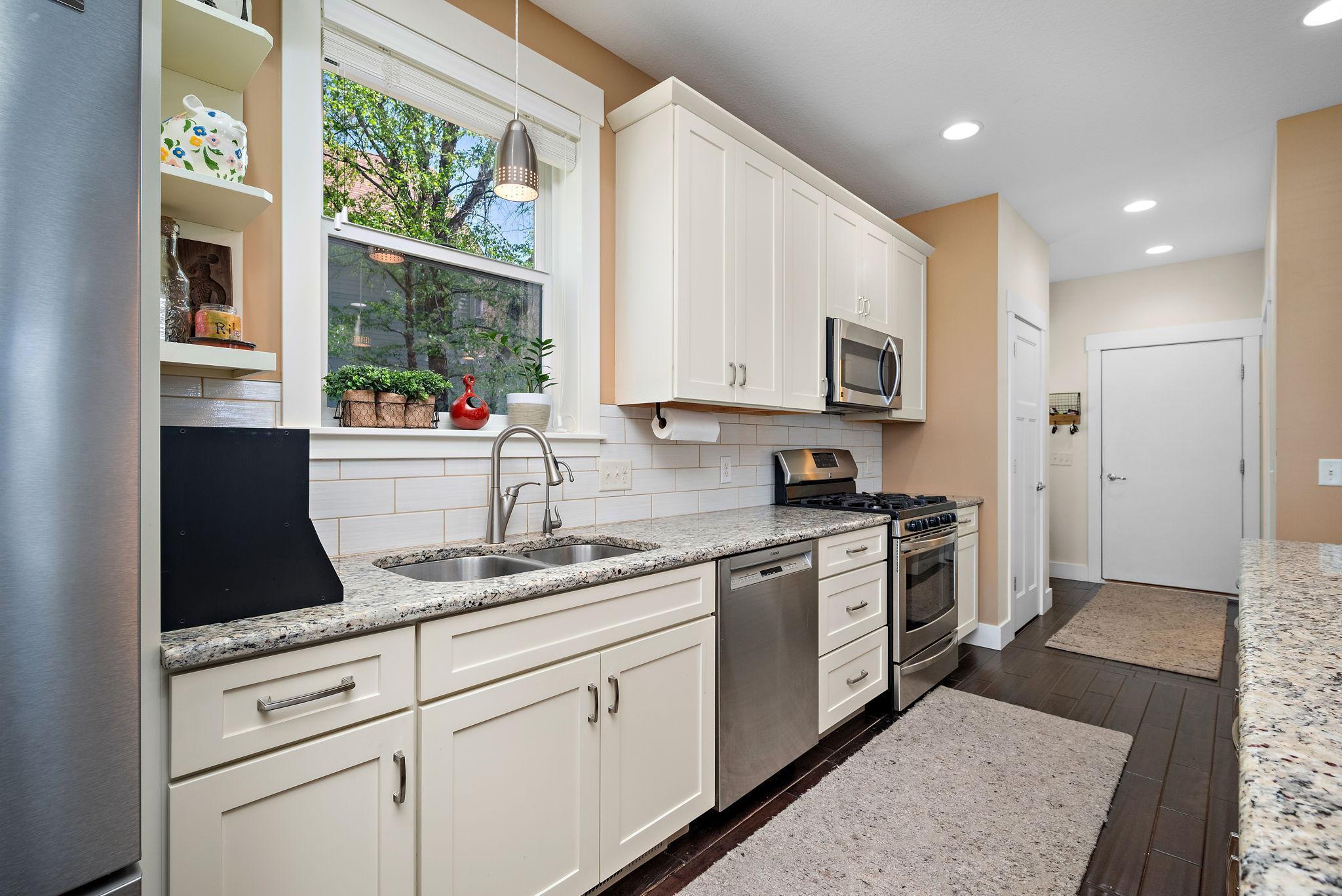 1013 Planters Path Bayport, MN 55003 - Photo 12 of 50