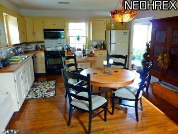 13405 Butler Road Wakeman, OH 44889 - Photo 13 of 25 Eat in kitchen was custom built.