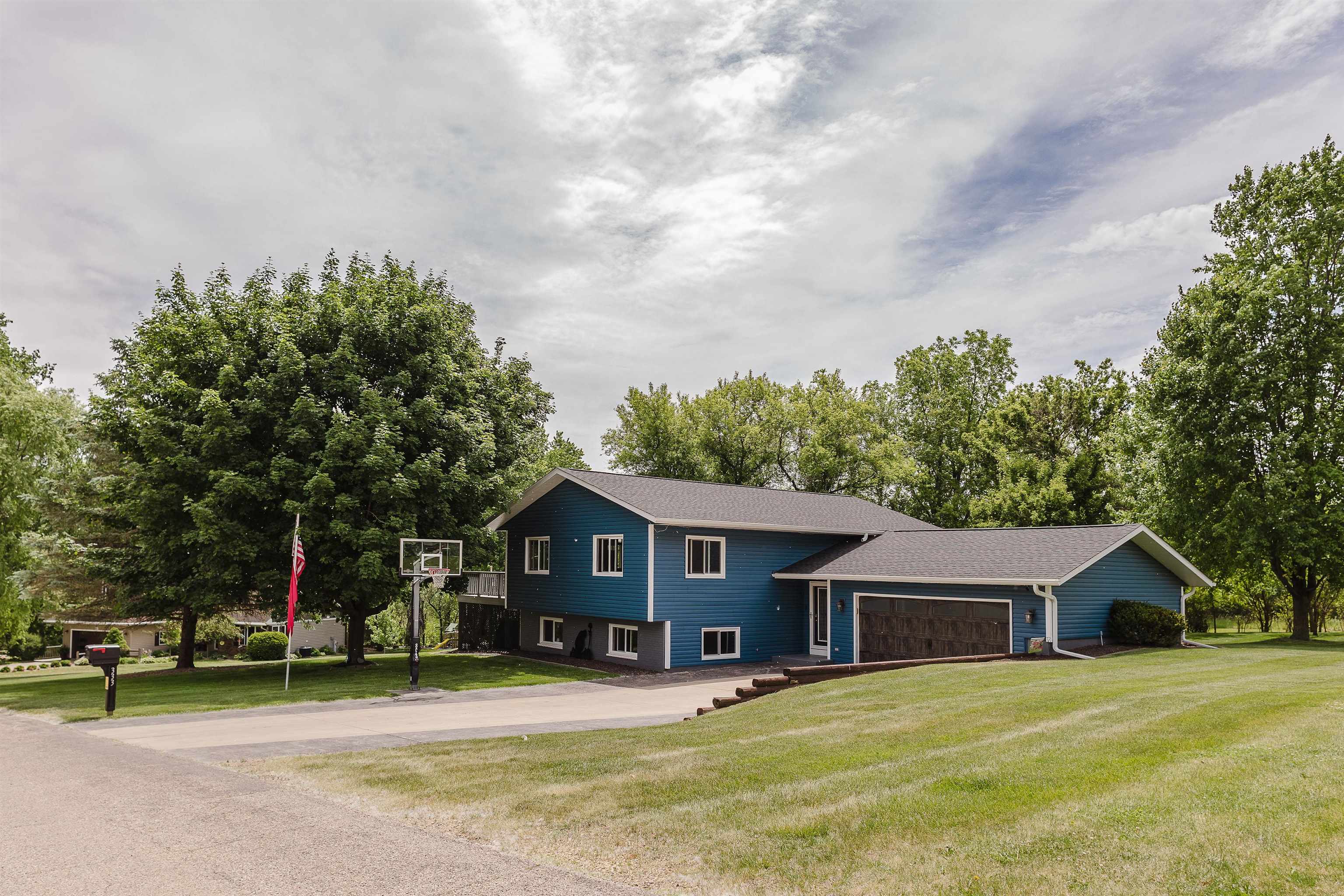 333 Harris Street Mineral Point, WI 53565 - Photo 6 of 55