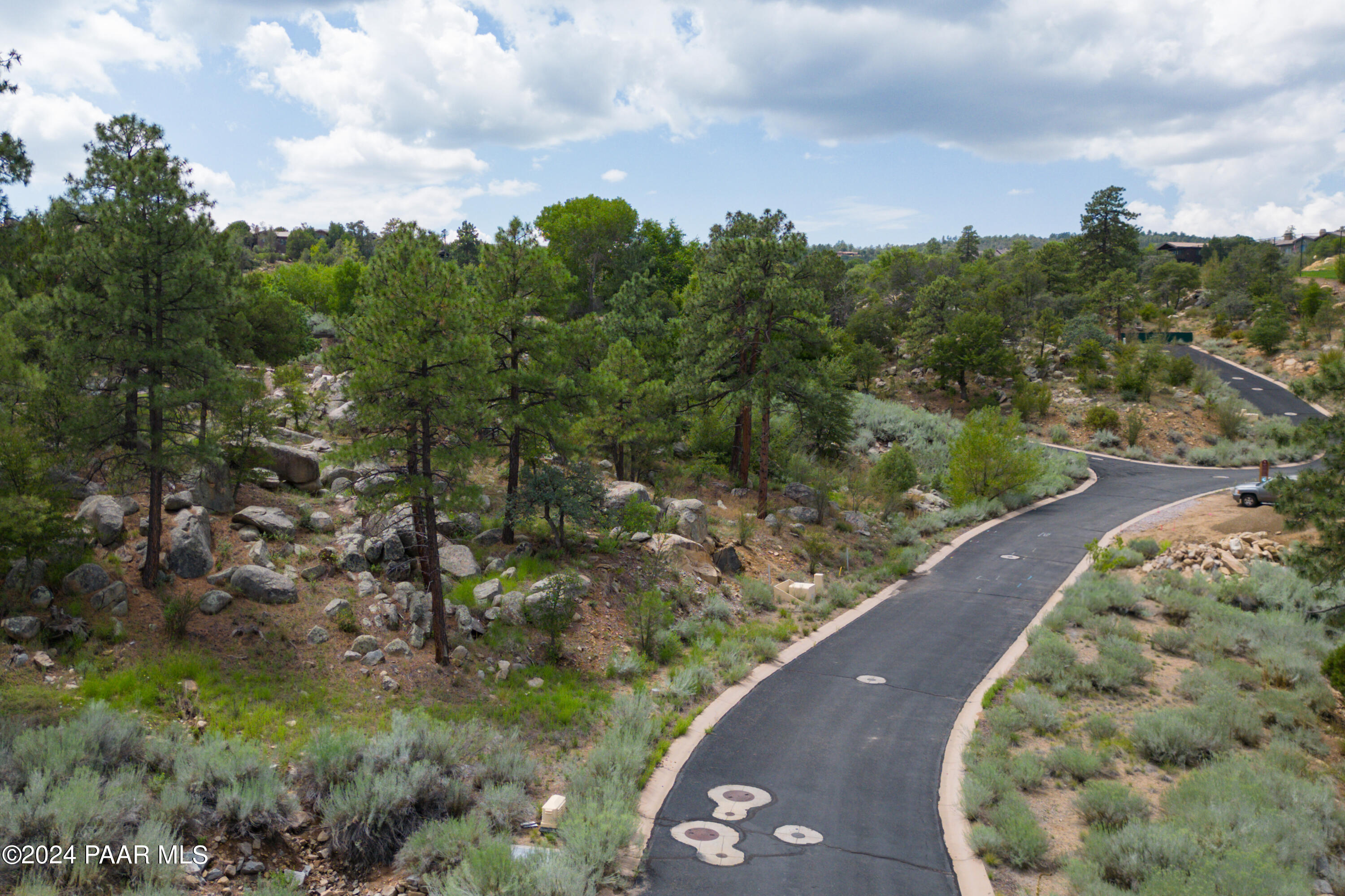 1920 Los Pinons Prescott, AZ 86303 - Photo 27 of 28 a view of a pathway both side of yard