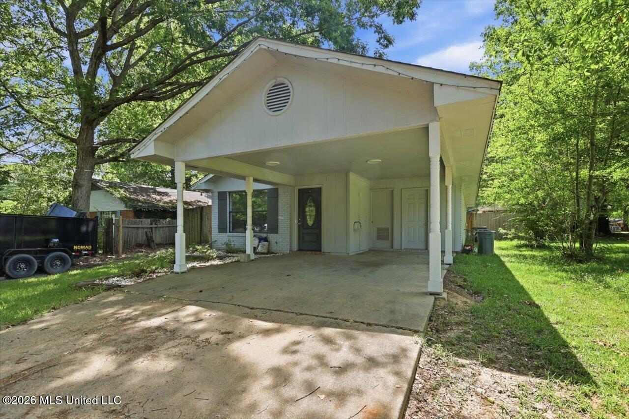 207 Martin Road Brandon, MS 39042 - Photo 2 of 17 03-207 Martin Rd _ Hometoursms.com