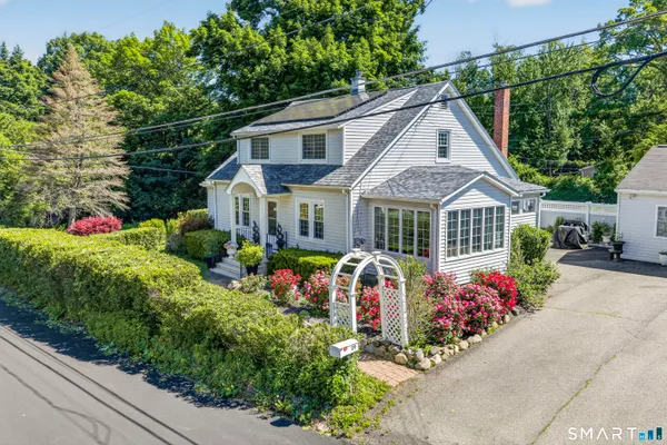 $535,000 | 39 Clearview Avenue, Danbury, CT 06811