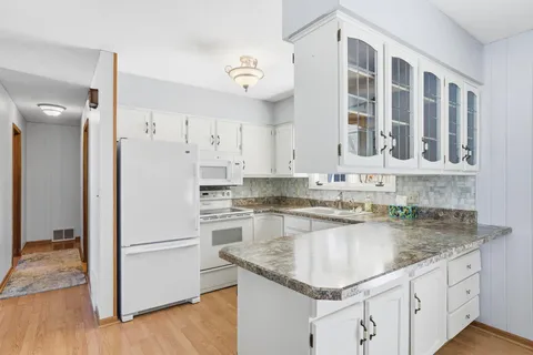 $549,990 | 62168 200th Street, Litchfield, MN 55355