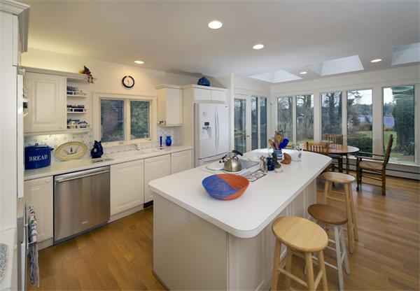 90 Bridge Street Manchester, MA 01944 - Photo 8 of 9 Gallery Image 8