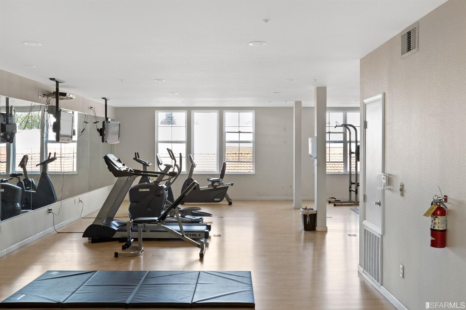 1388 Broadway, Unit 408 Millbrae, CA 94030 - Photo 23 of 35