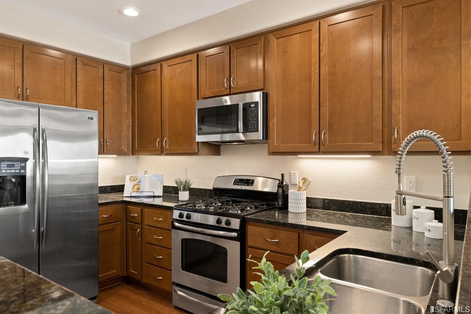 1388 Broadway, Unit 408 Millbrae, CA 94030 - Photo 5 of 35