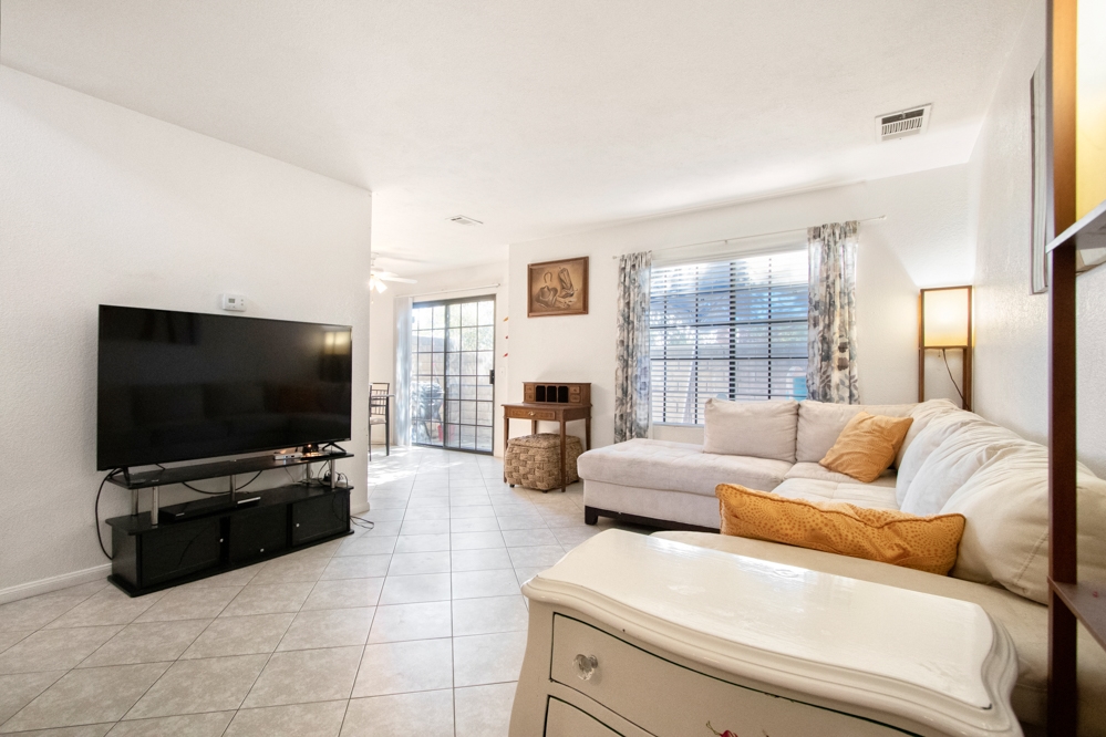 320 Grapevine Road, Unit 111 Vista, CA 92083 - Photo 3 of 23