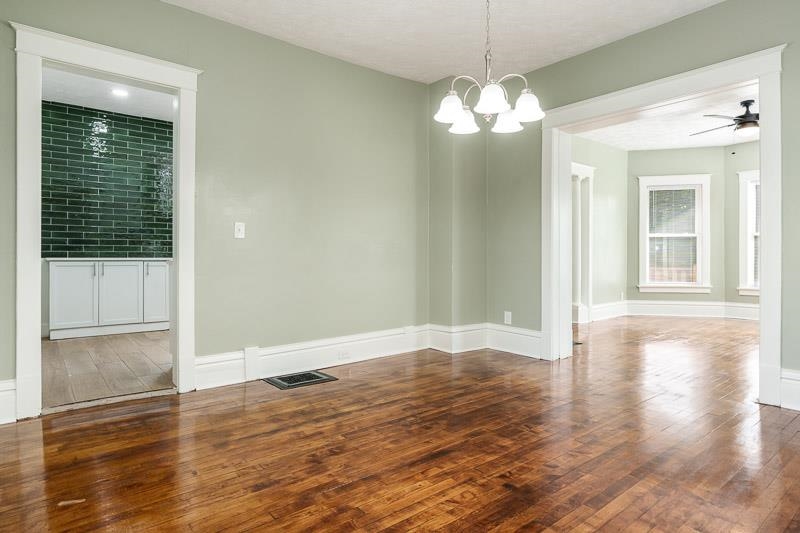 948 Harrison Avenue Beloit, WI 53511 - Photo 11 of 38