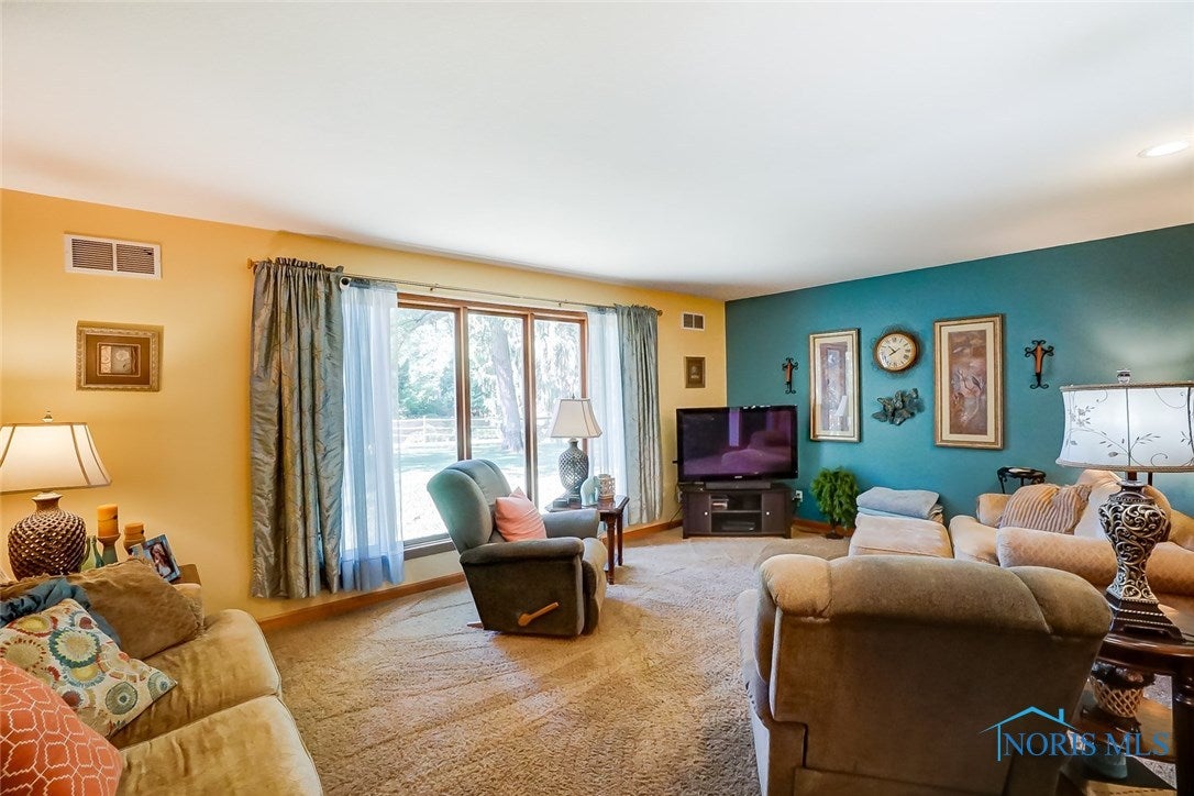 25 Lansdowne Road Toledo, OH 43623 - Photo 8 of 49 Gallery Image 8
