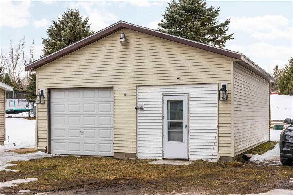 305 North Advance Road East Jordan, MI 49727 - Photo 6 of 47