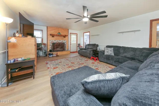 $364,900 | 115 East White Pine Drive, Moyock, NC 27958