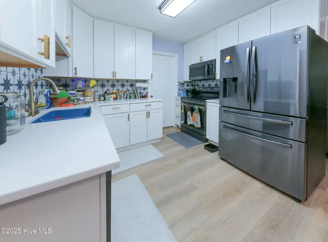 $364,900 | 115 East White Pine Drive, Moyock, NC 27958