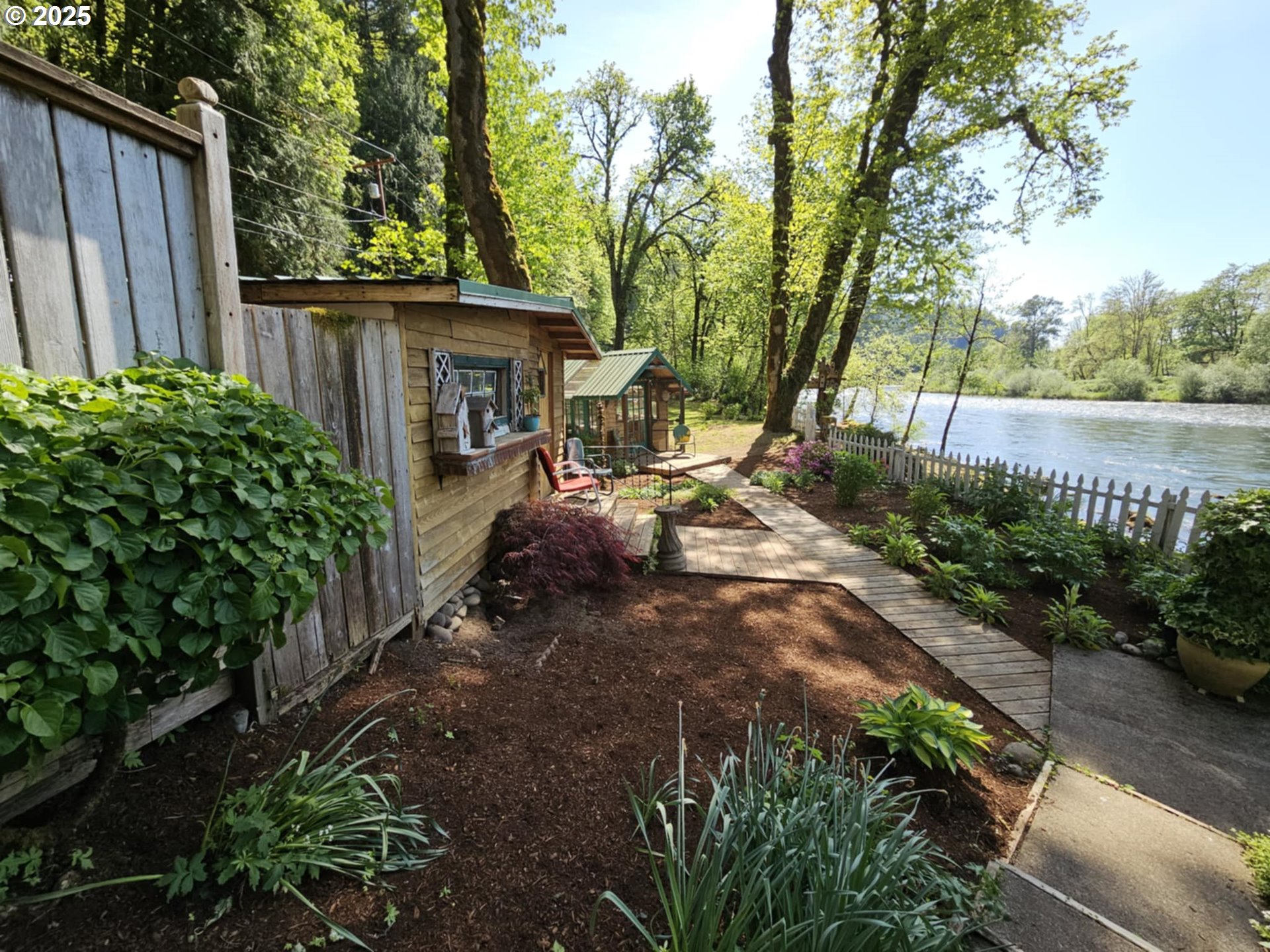 41485 Deerhorn Road Springfield, OR 97478 - Photo 19 of 32 Gallery Image 19