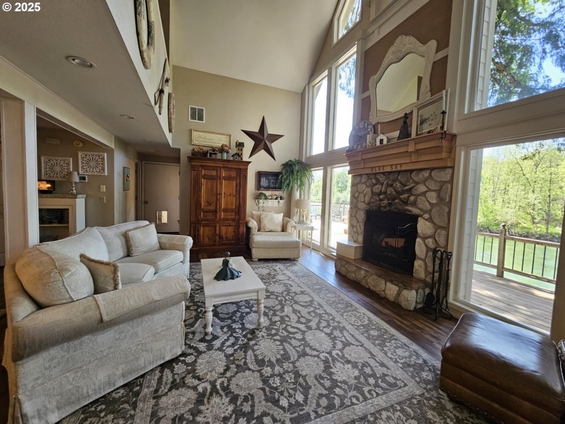 41485 Deerhorn Road Springfield, OR 97478 - Photo 4 of 32 Gallery Image 4
