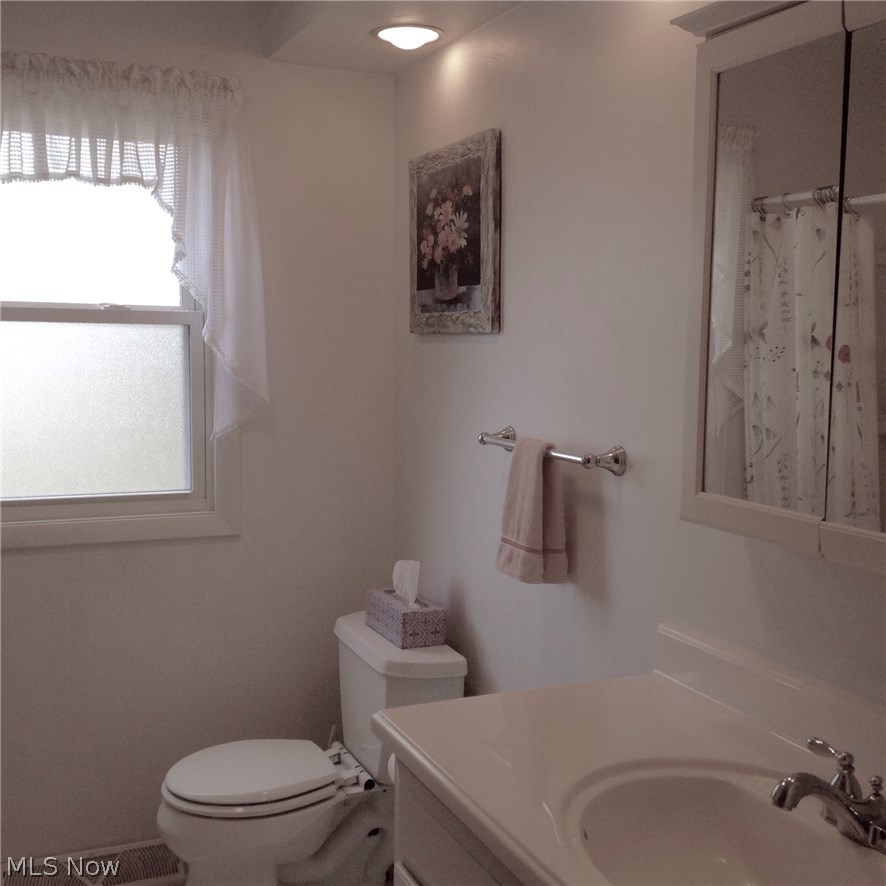 169 Brush Road Cleveland, OH 44143 - Photo 8 of 25 Gallery Image 8