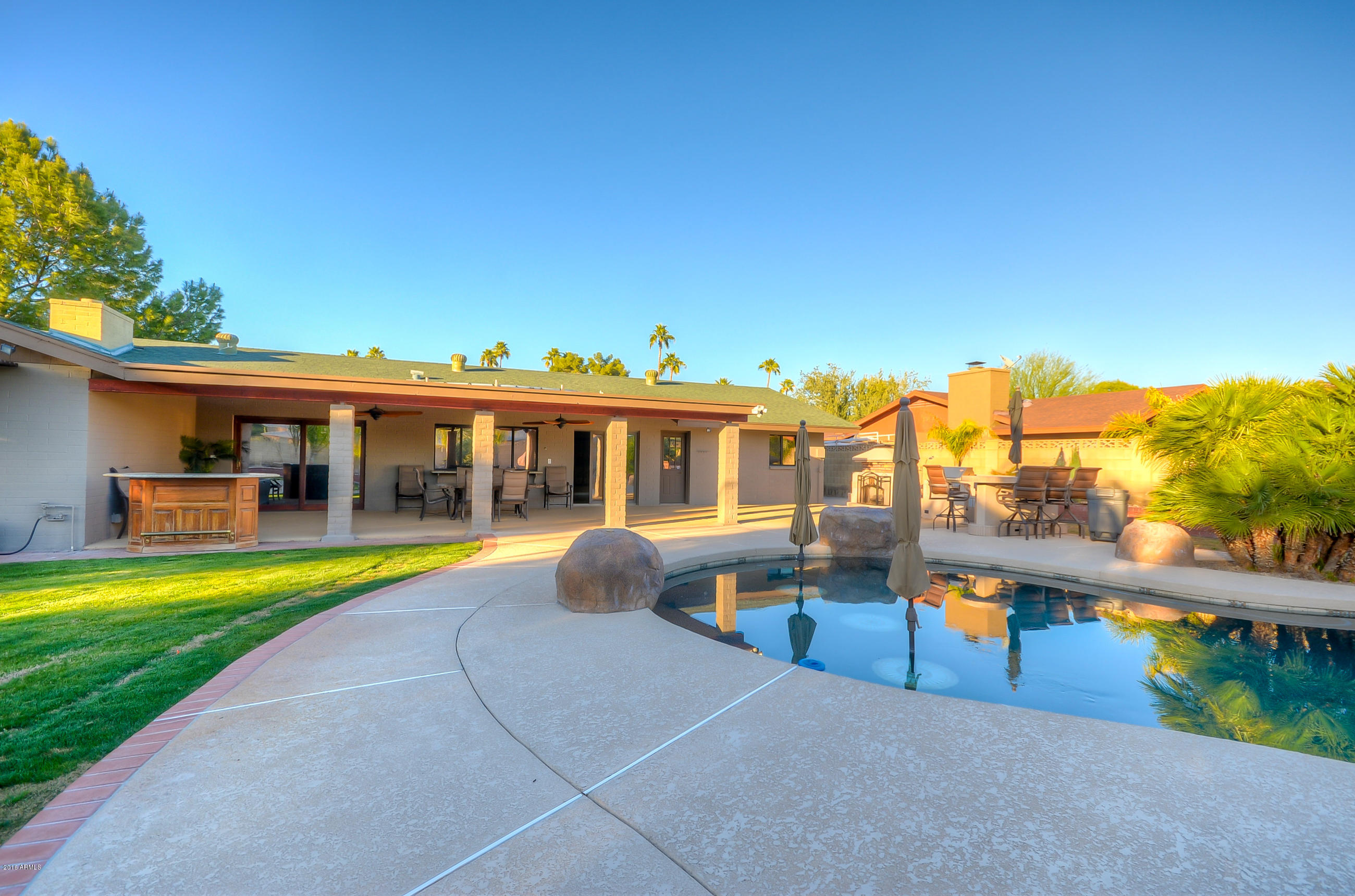 401 East Deepdale Road Phoenix, AZ 85022 - Photo 56 of 67 Rear (7)