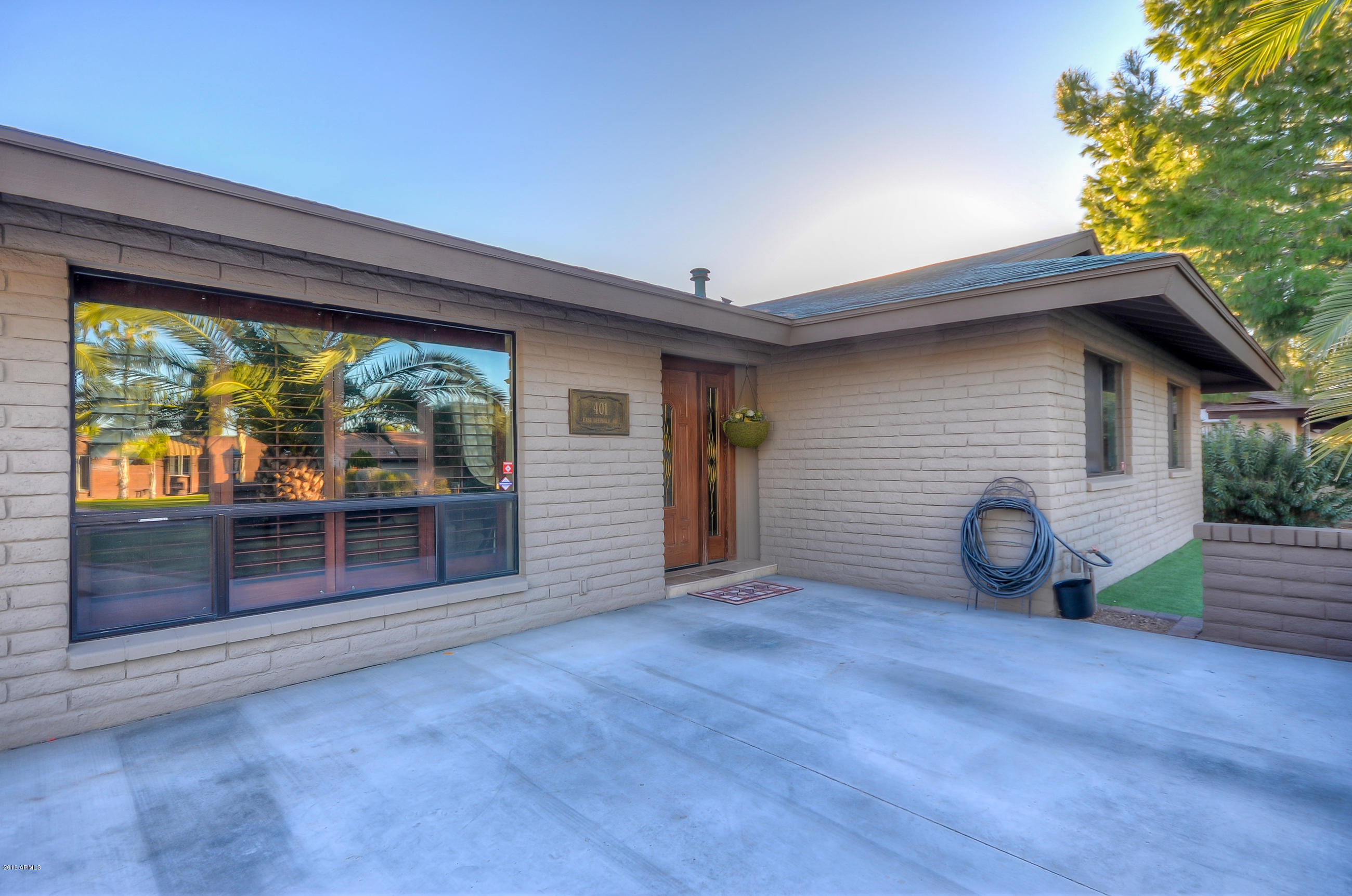 401 East Deepdale Road Phoenix, AZ 85022 - Photo 9 of 67 Front (6)