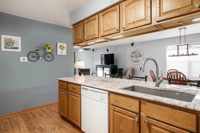 $190,000 | 5683 Oak Village Drive, Roscoe, IL 61073