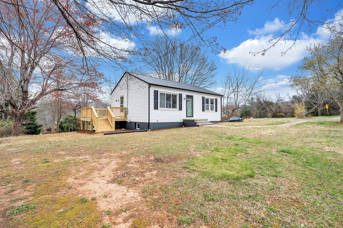1506 Clearview Road Bedford, VA 24523 - Photo 34 of 42 34-MIB01948