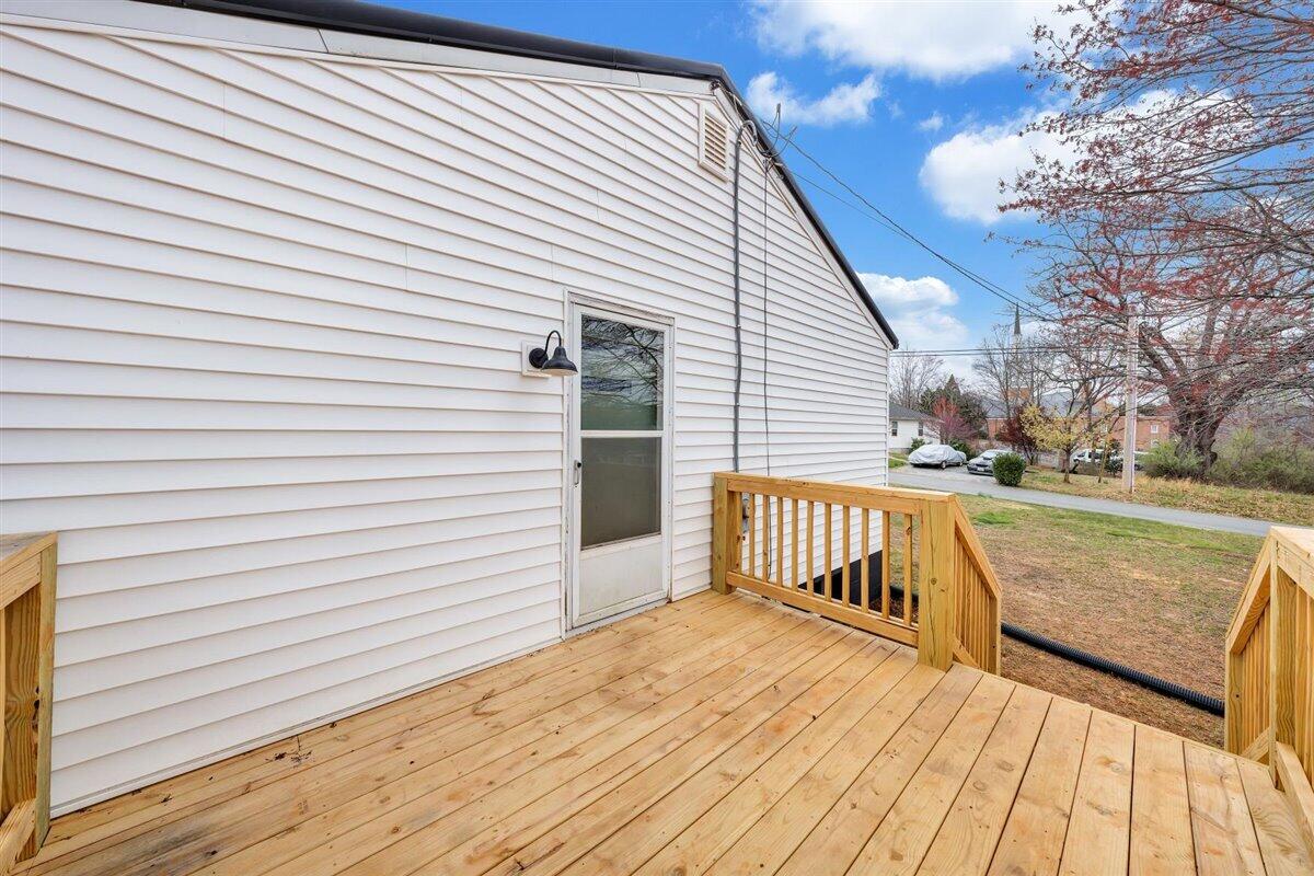 1506 Clearview Road Bedford, VA 24523 - Photo 36 of 42 36-MIB01954