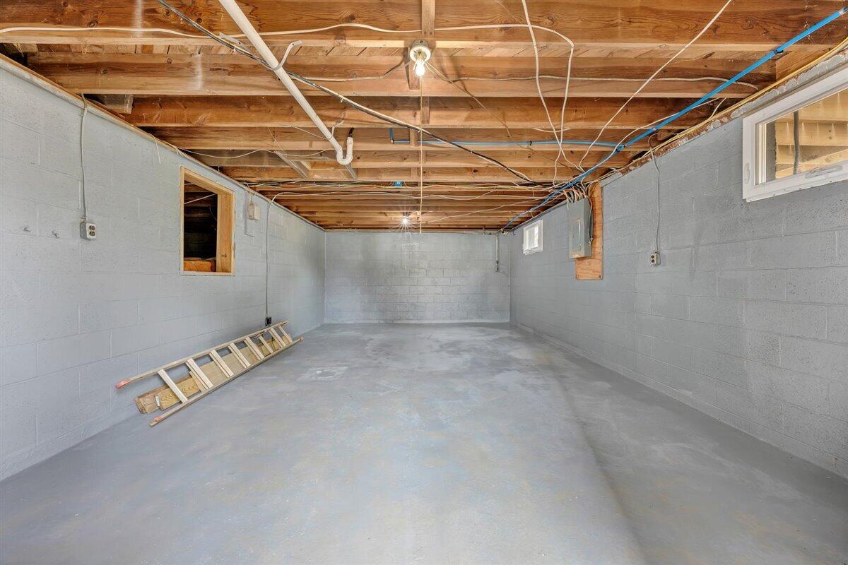 1506 Clearview Road Bedford, VA 24523 - Photo 38 of 42 38-MIB01960