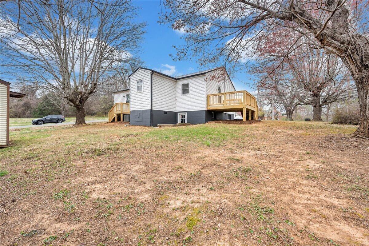 1506 Clearview Road Bedford, VA 24523 - Photo 40 of 42 40-MIB01966
