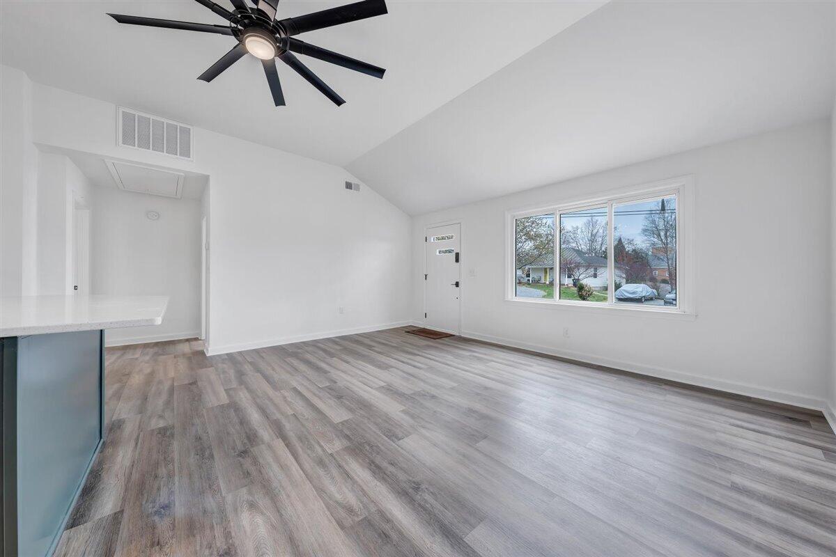 1506 Clearview Road Bedford, VA 24523 - Photo 4 of 42 04-MIB01855