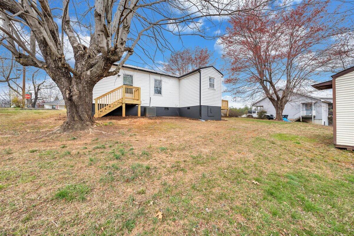 1506 Clearview Road Bedford, VA 24523 - Photo 41 of 42 41-MIB01969