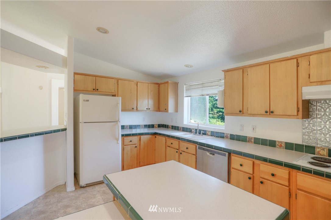 20 West Henni Road Oak Harbor, WA 98277 - Photo 3 of 24 Gallery Image 3